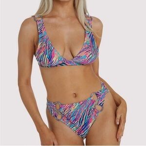 NWT Wolf & Whistle Bikini top size 12